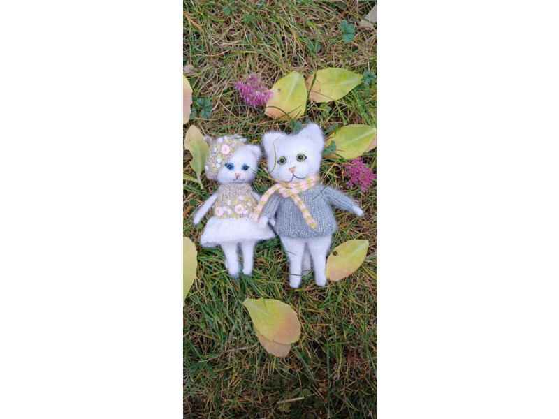 Товары для детей - Игрушки - Вязанные котики ручной работы