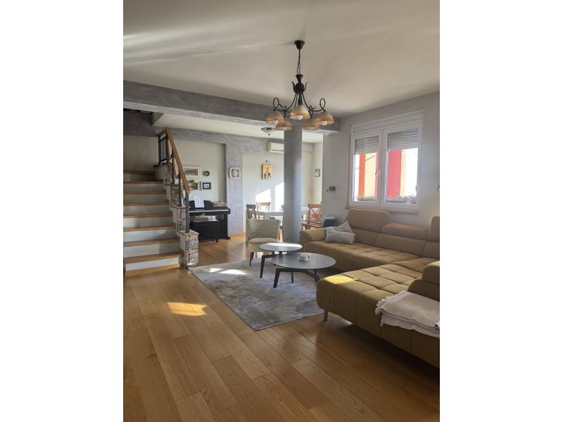 Недвижимость - Квартиры - 4-КОМНАТНАЯ КВАРТИРА, 100 м²