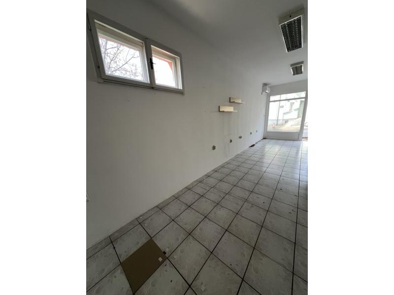 Некретнине - Куће - КУЋА У СРЕМСКОЈ КАМЕНИЦИ, 73м²