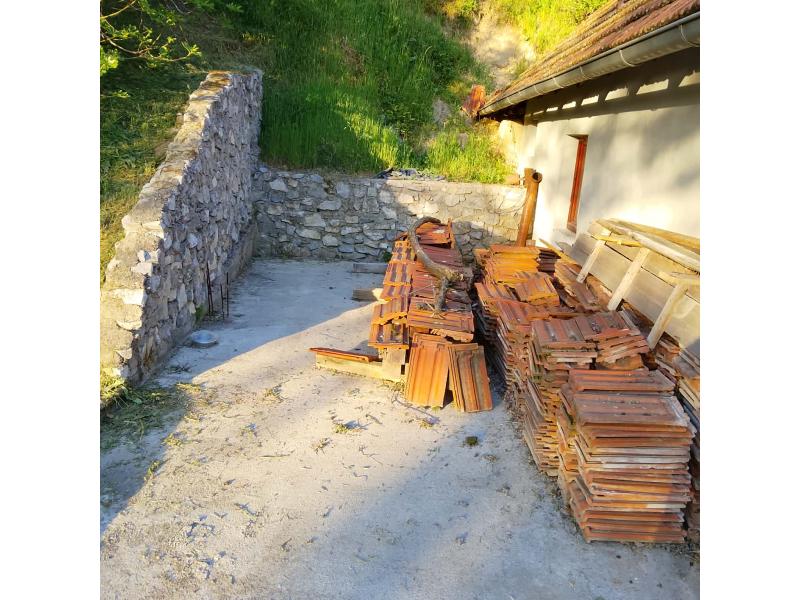 Nekretnine - Kuće, vikendice i vile - Kuća u selu Golubinje, 150 m²