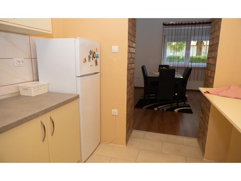 Nekretnine - Kuće, vikendice i vile - Kuća u Bačkoj Topoli, Srbija, 70 m²