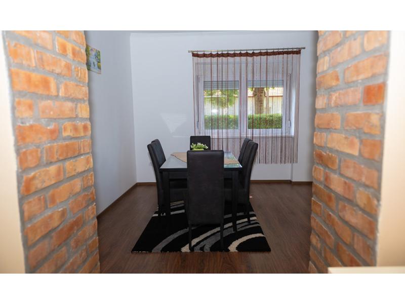 Nekretnine - Kuće, vikendice i vile - Kuća u Bačkoj Topoli, Srbija, 70 m²