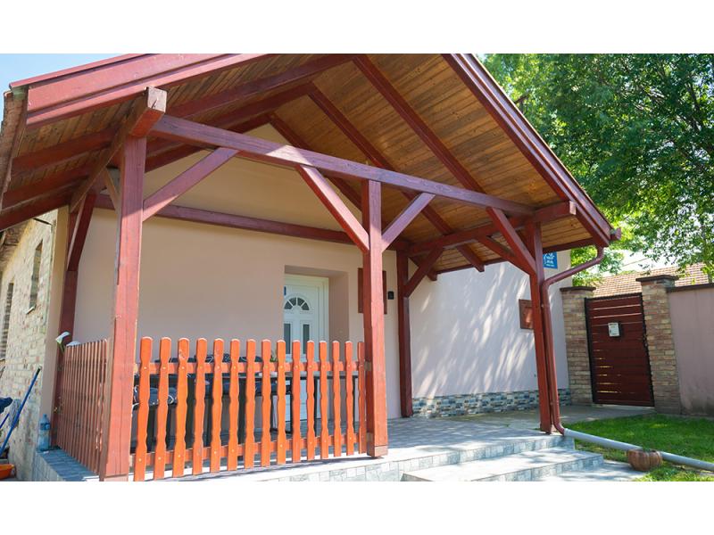 Nekretnine - Kuće, vikendice i vile - Kuća u Bačkoj Topoli, Srbija, 70 m²